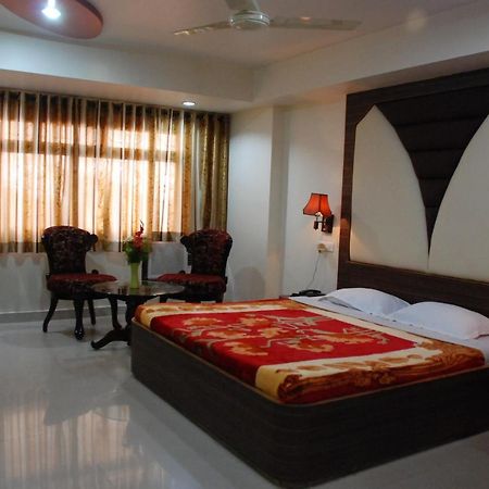 Hotel Grand Arjun Райпур Экстерьер фото