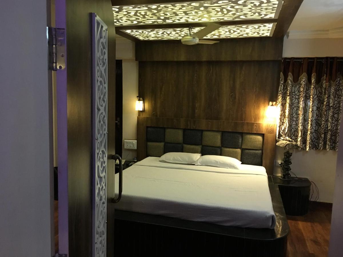 Hotel Grand Arjun Райпур Экстерьер фото