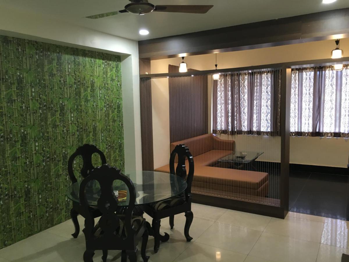 Hotel Grand Arjun Райпур Экстерьер фото