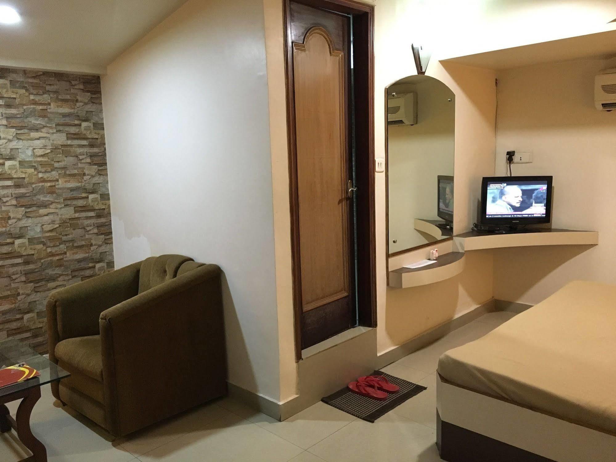 Hotel Grand Arjun Райпур Экстерьер фото
