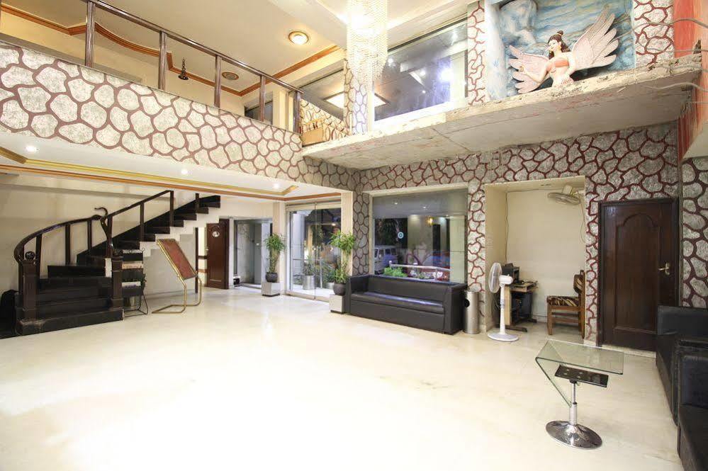 Hotel Grand Arjun Райпур Экстерьер фото